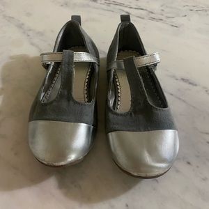 Kids shoes size 10.5